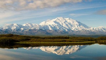 Mahasiswi Unpar Taklukkan Puncak Tertinggi di Amerika Utara