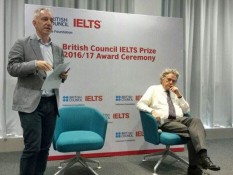Dua Mahasiswa Raih IELTS Prize 2017 British Council
