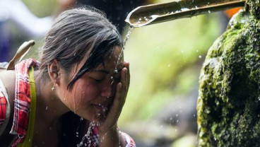 Air Suci Yadnya Kasada Suku Tengger