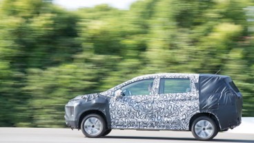 SMALL MPV: Mitsubishi Incar Konsumen Muda