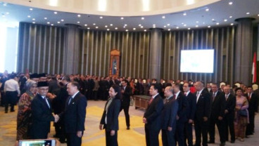 PELANTIKAN OJK: Wimboh Santoso Resmi Gantikan Muliaman D. Hadad