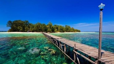 BBM Langka, Listrik Mati Pula, Wisatawan Karimunjawa Ini Enjoy Aja!