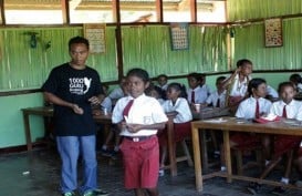 Jotun Remajakan Bangunan di Lombok