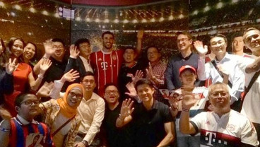 Meet & Greet dengan Pemain Bayern Munchen di Singapura Bikin Fans Sumringah