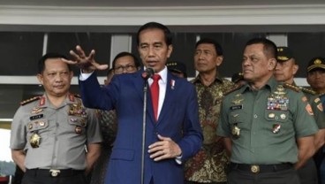 Presiden Joko Widodo Ambil Sumpah 728 Calon Perwira Remaja