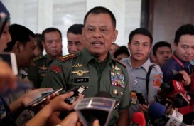 INFO HAJI : Panglima Jenderal Gatot Nurmantyo Lepas 230 Calon Haji TNI