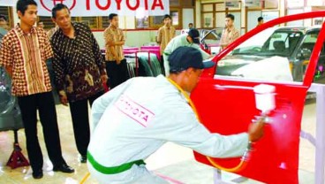 Toyota Sumbang 11 Unit Mobil Untuk SMK