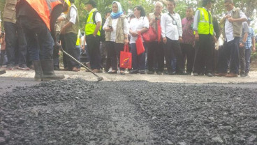 Jalan Berbahan Plastik Dibangun di Bali