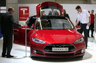 Tesla Model 3 Dipesan 500.000 Unit