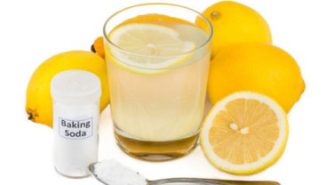 4 Manfaat Campuran Lemon & Baking Soda bagi Kesehatan