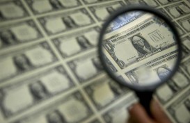 Dolar AS Fluktuatif di antara Politik Gedung Putih & Data Ekonomi