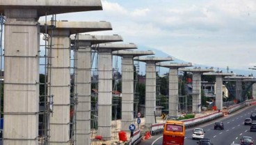 KABAR PASAR 11 AGUSTUS: Jalan Tengah Energi Hijau, Pertaruhan Berat Pebisnis Otomotif