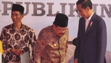 Pakdhe Karwo: Program Penyerahan Sertifikat Tanah Bantu Ekonomi Desa