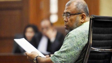 Mantan Hakim MK Patrialis Akbar Dituntut 12,5 Tahun Penjara