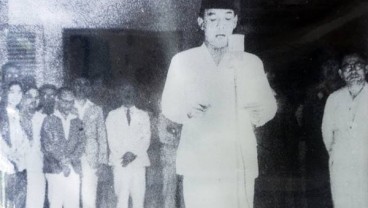 Bung Karno: Proklamasi Memperingatkan Si Penjeleweng