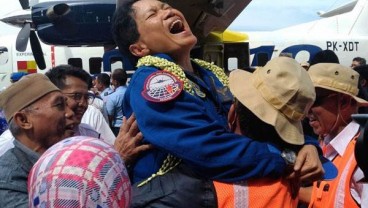 Pilot Esther Bangga Terbangkan N219 Produksi PT Dirgantara Indonesia