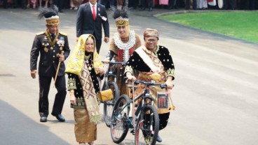 Lima Sepeda dari Presiden Jokowi untuk Busana Adat Terbaik. Ini Peraihnya