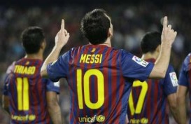 Messi Diragukan Bertahan di Camp Nou