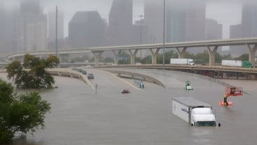 Kerugian di Houston Akibat Badai Harvey Membengkak