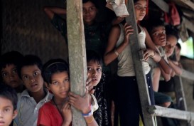 Tragedi Rohingya: Jenazah Wanita dan Anak Kecil Mengapung di Sungai Naf