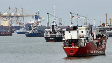 Pelindo III Kirimkan Semen Murah Ke Kupang