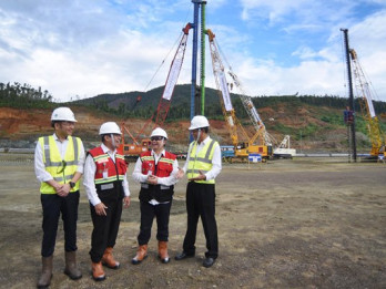BIJIH NIKEL & BAUKSIT : Pengapalan Mineral Mentah Masih Rendah