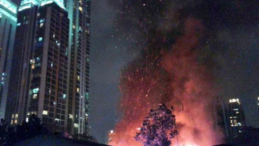 Kebakaran di Setiabudi, Tiga Mobil Damkar Dikerahkan Padamkan Api