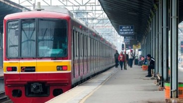 KRL Bekasi - Jakarta Kota Alami Gangguan. Ini Dampaknya