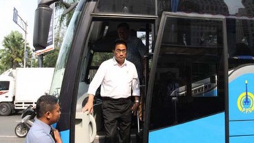 Bus Transjabodetabek Premium Diminta Layani Point to Point