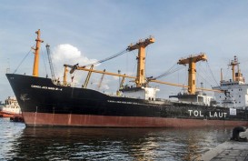 Kapal Tol Laut Angkut Hasil Perikanan Natuna