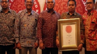 Semen Gresik Raih Indonesia Living Legend Brand 2017