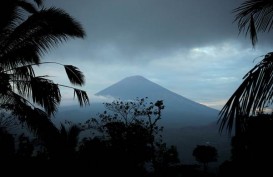 Gunung Agung Awas : Pertemuan Menteri Transportasi Tetap Lanjut