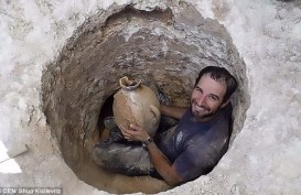 Arkeolog Temukan Guci Kuno, Isinya...