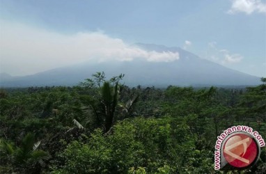 Intensitas Gunung Agung Masih Tinggi, Bali (Tetap) Aman
