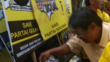 Bawa Ribuan Pendukungnya, Dedi Mulyadi Kepung Kantor Pusat Golkar