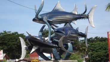 FESTIVAL PESONA SELAT LEMBEH : Jurus Bitung Mendulang Untung