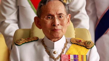 Raja Bhumibol : Setahun Setelah Mangkat, Pelayat Masih Mengular