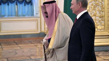 Raja Salman & Putin Bertemu Bahas Penyelesaian Terorisme