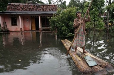 BANJIR CILACAP MULAI SURUT, Sebagian Warga Pulang ke Rumah Masing-Masing