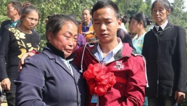 Setelah 'Dirampas' 16 Tahun, Remaja China Ini Kembali Ke Keluarga
