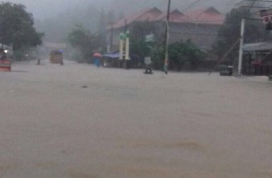 Tinjau Banjir Pangandaran, Demiz Minta Bentuk Relawan Mitigasi Tiap Kecamatan