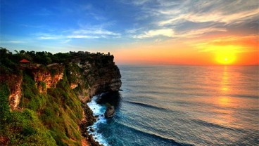 Kunjungan Wisata Uluwatu Belum Terdampak Gunung Agung