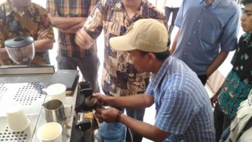 Kementerian LHK Gelar Pelatihan Barista untuk Petani Kopi