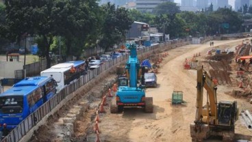 Sandiaga Pesimis Underpass Mampang-Kuningan Rampung Tahun Ini