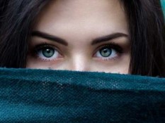 Peneliti Ungkap Mengapa Alis Mata Tebal Disukai