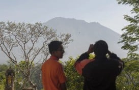 Pemantauan Gunung Agung Live Bisa Dilihat di Alamat Ini