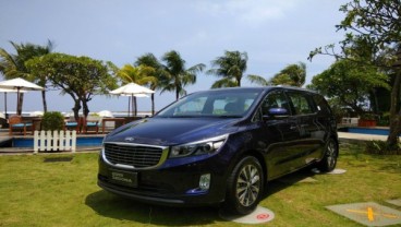 KIA GRAND SEDONA : Kencan Singkat dengan Si Bongsor