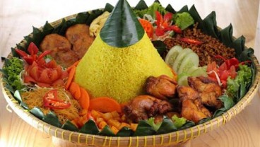 Makna 10 Tumpeng di Syukuran Pelantikan Sri Sultan Hamengku Buwono