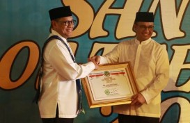 HARI SANTRI NASIONAL: Alm. KH Saifuddin Zuhri, Mantan Menag Era Bung Karno Dianugerahi Penghargaan