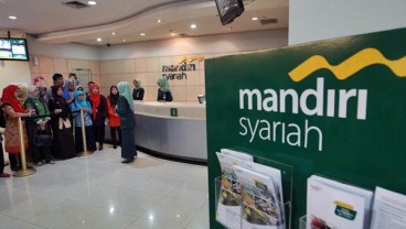 Bank Mandiri Syariah Dukung Program Cuci Karpet 1000 Masjid